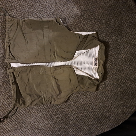 Women's Nevada green vest, size small - Picture 3 of 3